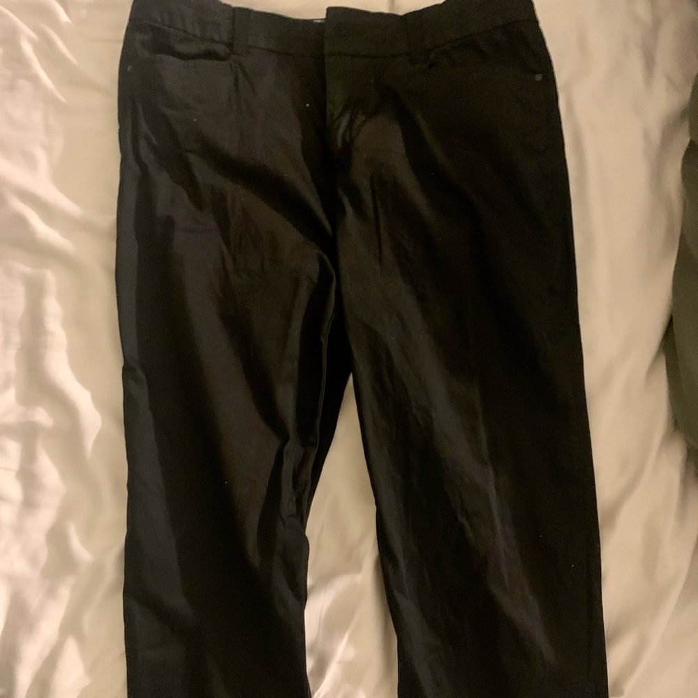 Above the ankle capri black pants